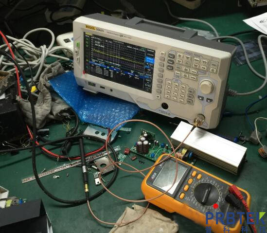 普源近场探头和频谱分析仪用于开关电源的EMI检测
