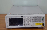 Agilent Keysight N5173B<b class='flag-5'>射频</b><b class='flag-5'>发生器</b>