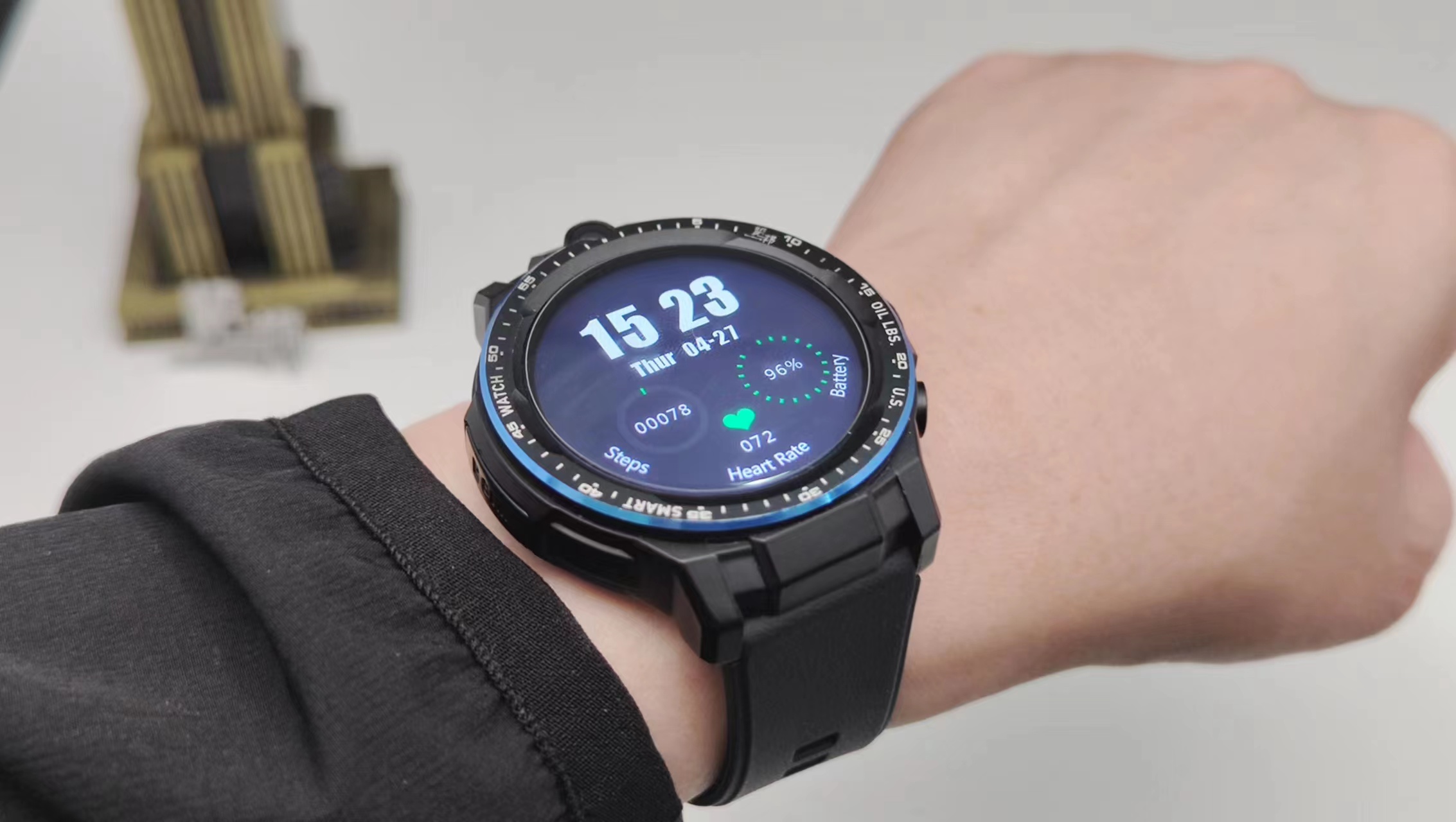 腕上必备的智能手表，哪一款更值得入手？