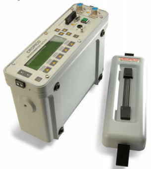 堅固耐用的用于低電阻測量的便攜式微歐計DO7010