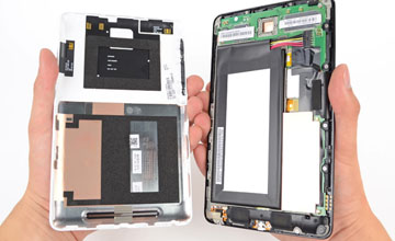 谷歌Nexus 7全球首拆解：与iPad的差距仅为1mm？（图文）