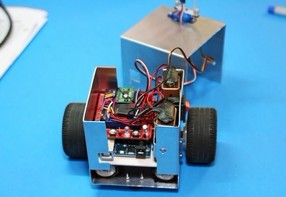 自主机器人:我的机器人DIY制作情节