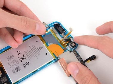 iPod touch 5拆解探秘：與iphone5不同之處在哪里？