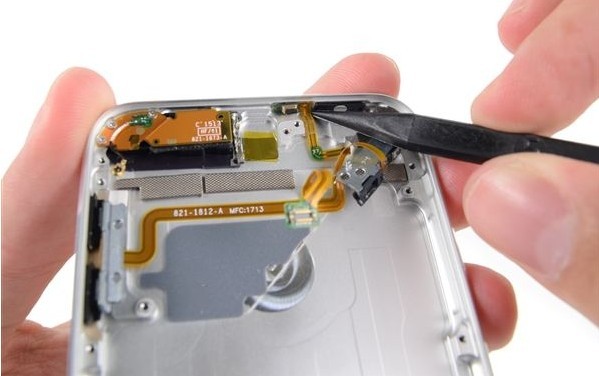 新iPod touch5拆解：令人难以接受的失望设计