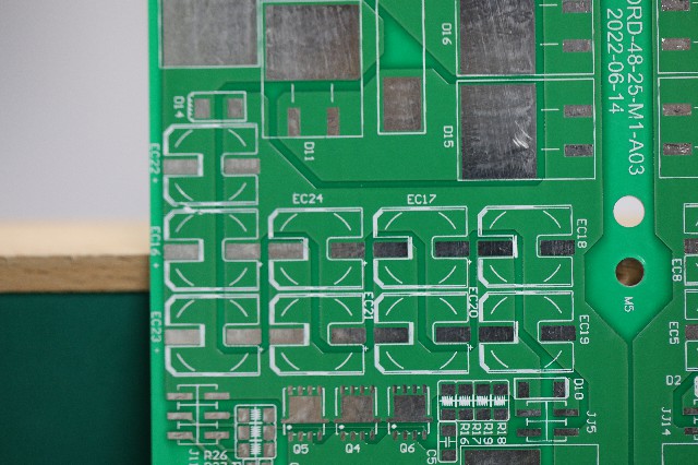 探究<b class='flag-5'>PCB</b>做<b class='flag-5'>板</b>成本：從材料到工藝的全面分析