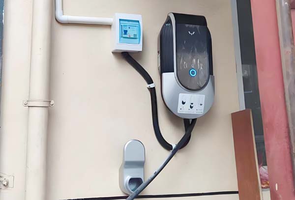 為什么商用充電樁，有的不帶電能表？