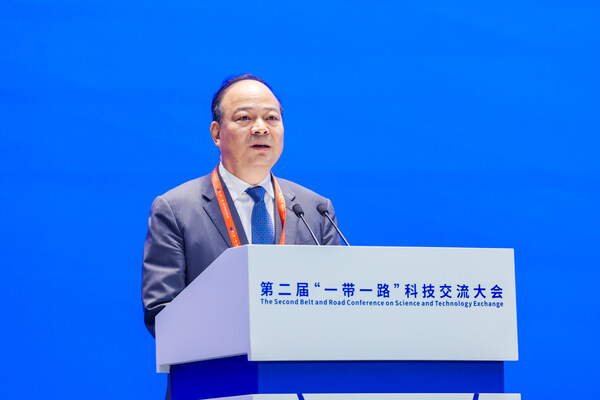 寧德時代董事長兼CEO曾毓群在重要會議上闡述全球零碳轉(zhuǎn)型愿景并呼吁深化合作