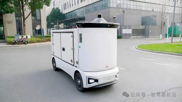 低速<b class='flag-5'>自動(dòng)駕駛</b>與乘用車<b class='flag-5'>自動(dòng)駕駛</b>在技術(shù)要求上有何不同？