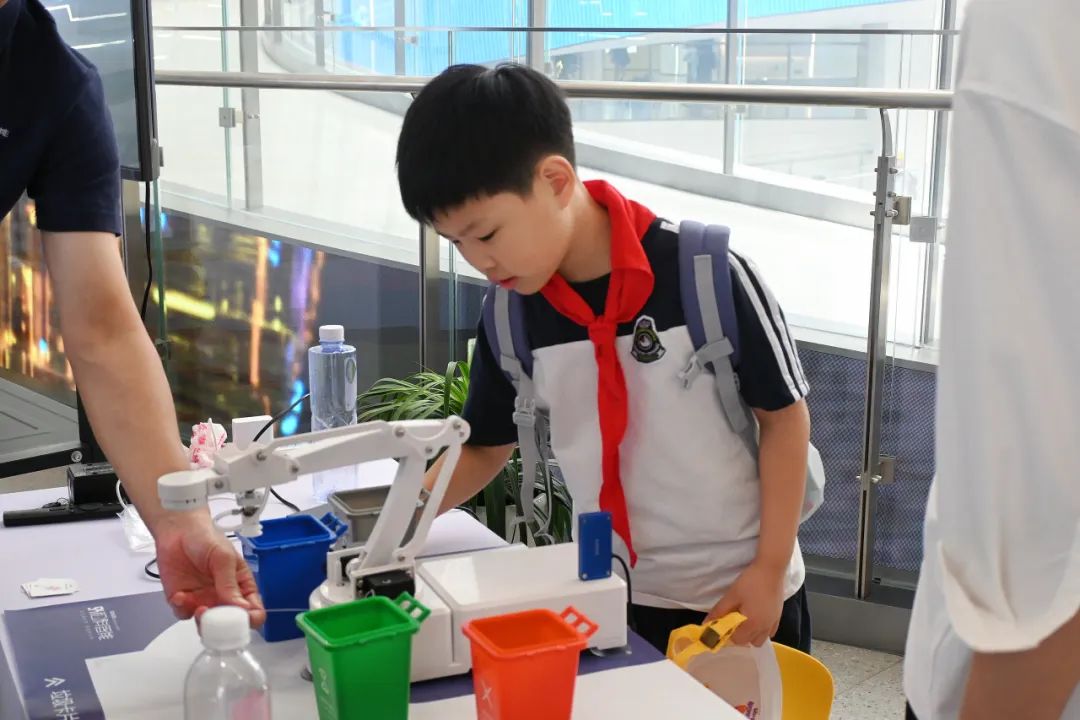 e050b4a0-83f4-11f0-9080-92fbcf53809c.jpg