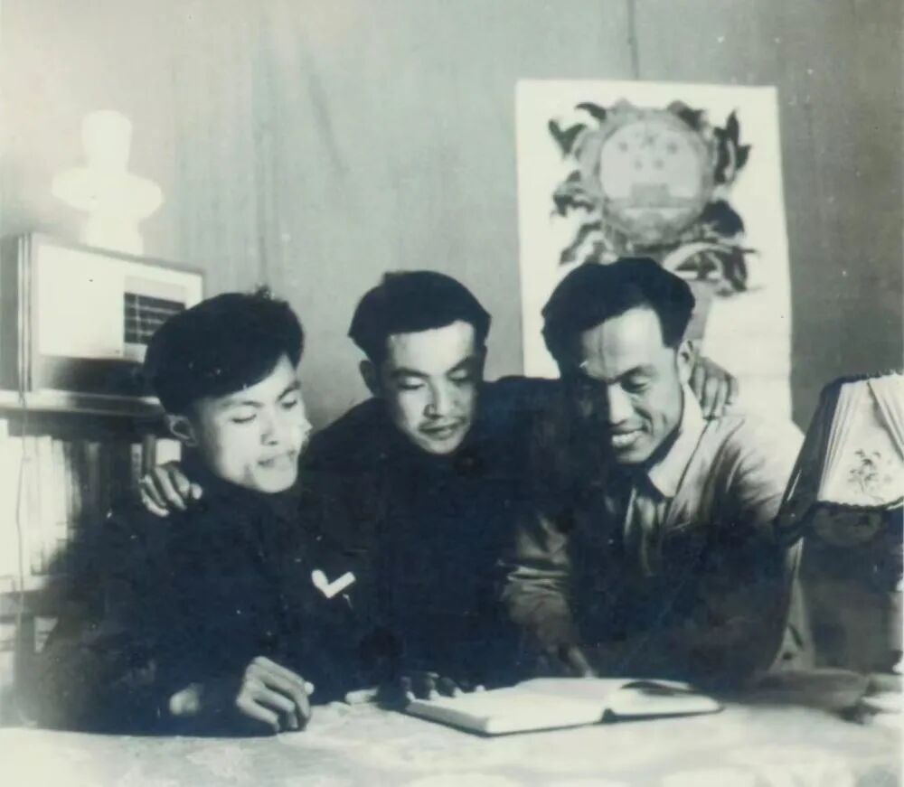 新華社《大國院士》：“千里眼”的守望者賁德，研制我國第<b class='flag-5'>一</b>部相控陣雷達
