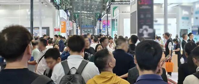 <b class='flag-5'>安</b><b class='flag-5'>博</b><b class='flag-5'>會(huì)</b>現(xiàn)場(chǎng)直擊：索尼FCB模組攜手<b class='flag-5'>AI</b>黑科技，人氣火爆引圍觀