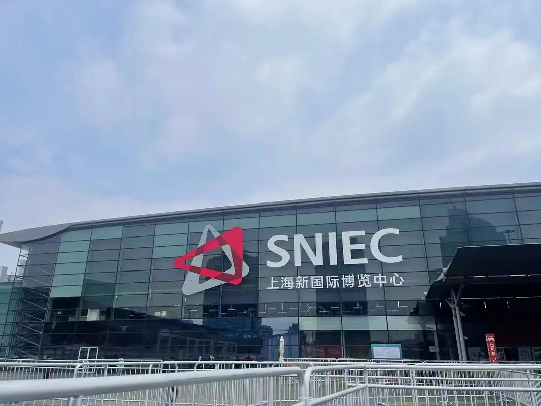 綜合監(jiān)控裝置重磅亮相2025上海電力展，開啟開關(guān)柜智能新時代！