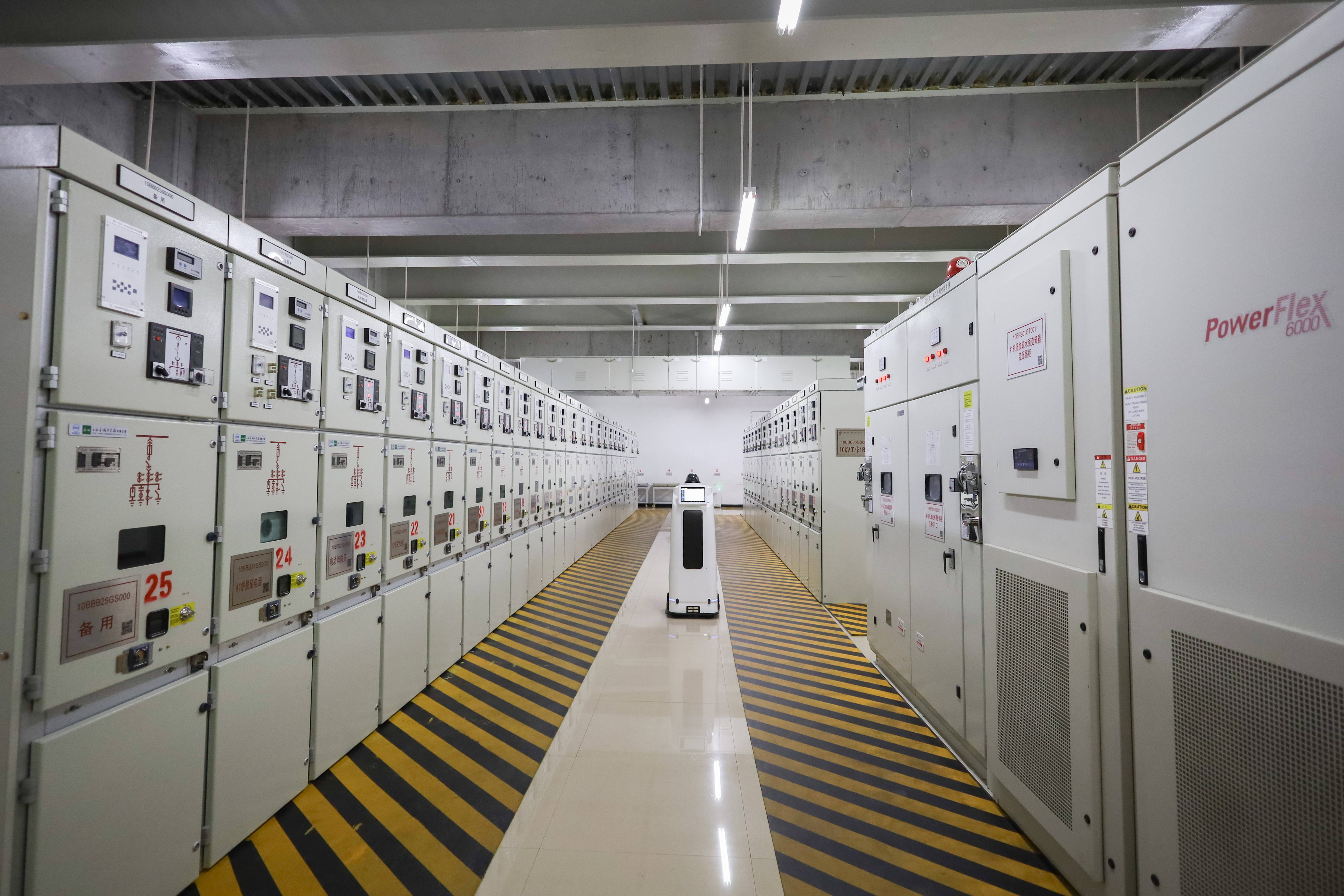 <b class='flag-5'>開關(guān)</b>柜綜合智能監(jiān)控：無(wú)人值守<b class='flag-5'>倒</b>逼配電室智能化升級(jí)