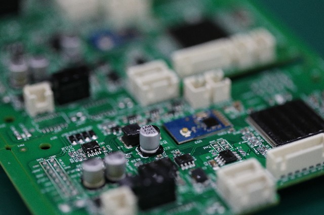 從元器件到基材：PCBA<b class='flag-5'>選材</b>的8個關(guān)鍵維度，工程師必看！