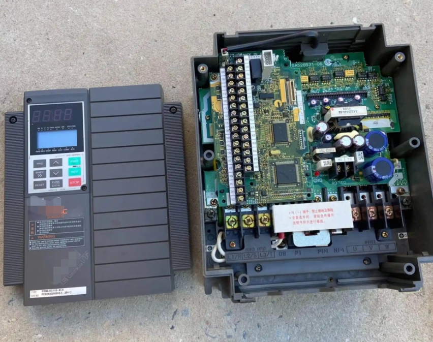 變頻<b class='flag-5'>器</b>加輸入<b class='flag-5'>電抗器</b>、輸出<b class='flag-5'>電抗器</b>的作用