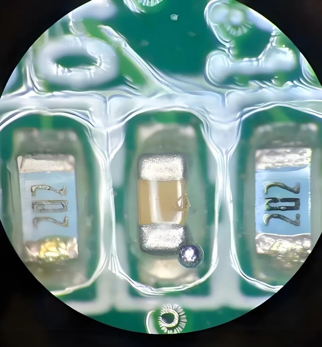 <b class='flag-5'>AOI</b>：<b class='flag-5'>SMT</b>工藝的“火眼金睛”，藏著電子制造的質(zhì)量密碼