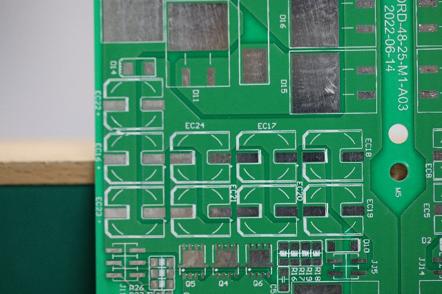 PCB<b class='flag-5'>小批量</b>報(bào)價(jià)多少才合理？PCB<b class='flag-5'>小批量</b>打樣避坑指南