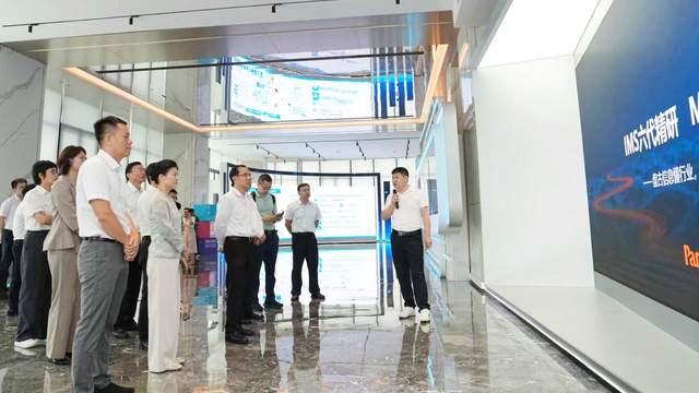 国家数据局党组书记、局长刘烈宏赴东莞开展调研，盘古信息受邀展示“MES+AI”新成果