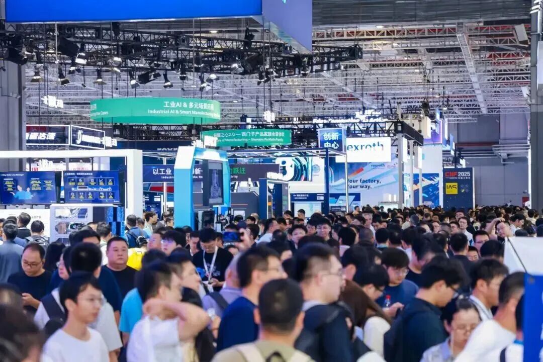 RT-Thread AI小车工博会首秀，端侧AI落地有了新样本 | 新闻速递