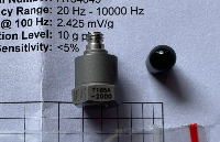 7105A-2000振动传感器和7104A加速度计器的区别与对比