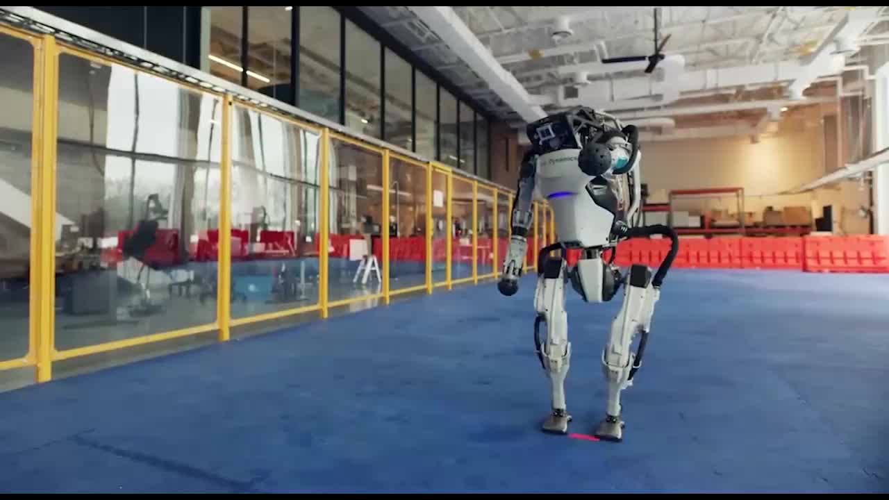 波士顿动力机器人集体逆天跳舞