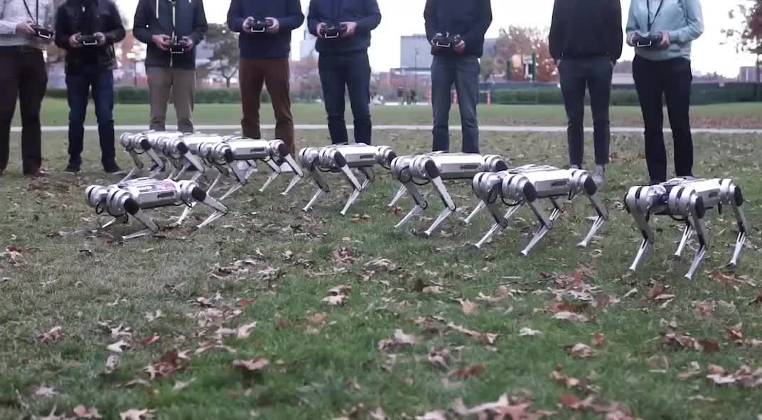 MIT大佬们和9个迷你猎豹机器人玩耍