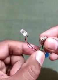 用兩個空心杯電機來演示發電機的原理
