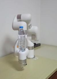 端啥都穩(wěn)穩(wěn)的，這波操作穩(wěn)了 #召喚我的機器人 