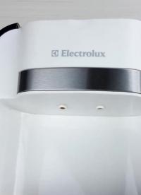 拆解簡易咖啡壺和新科無線話筒接收器，看懂咖啡機萃取的工作原理.#硬核拆解 