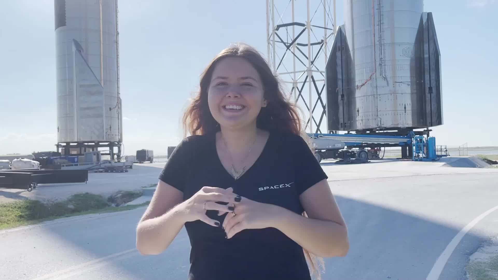 粉丝第一次亲眼看到SpaceX星舰时的反应