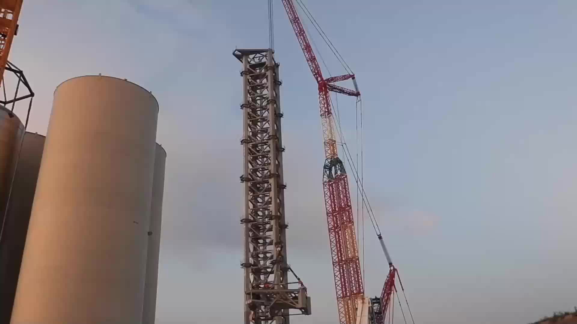 【中文】SpaceX星舰轨道发射架第9_8b段吊装过程