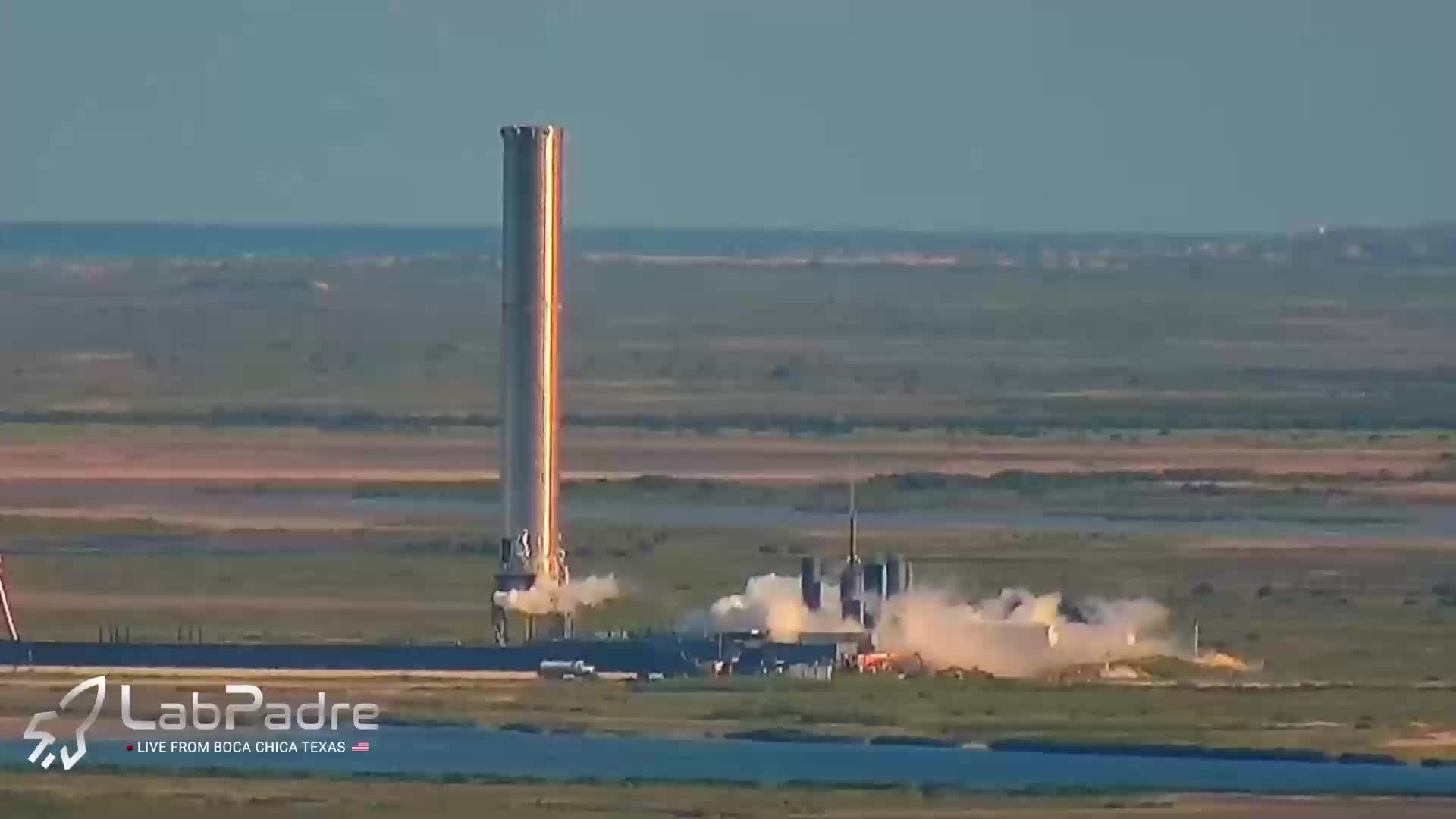 近距离听一下SpaceX星舰超重推静态点火的轰鸣
