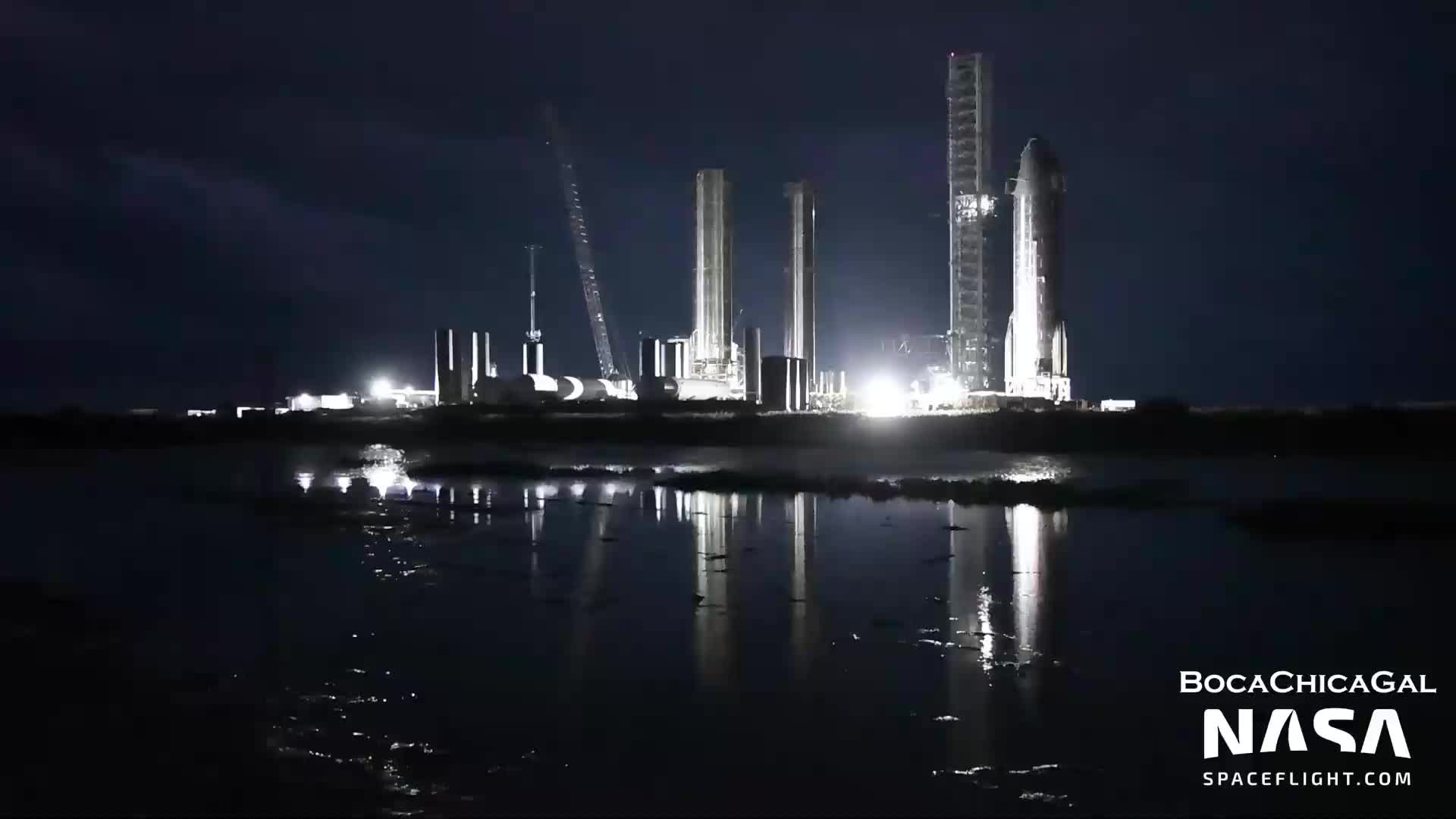 【中文浓缩】SpaceX星舰助推器共用圆顶分段准备组装