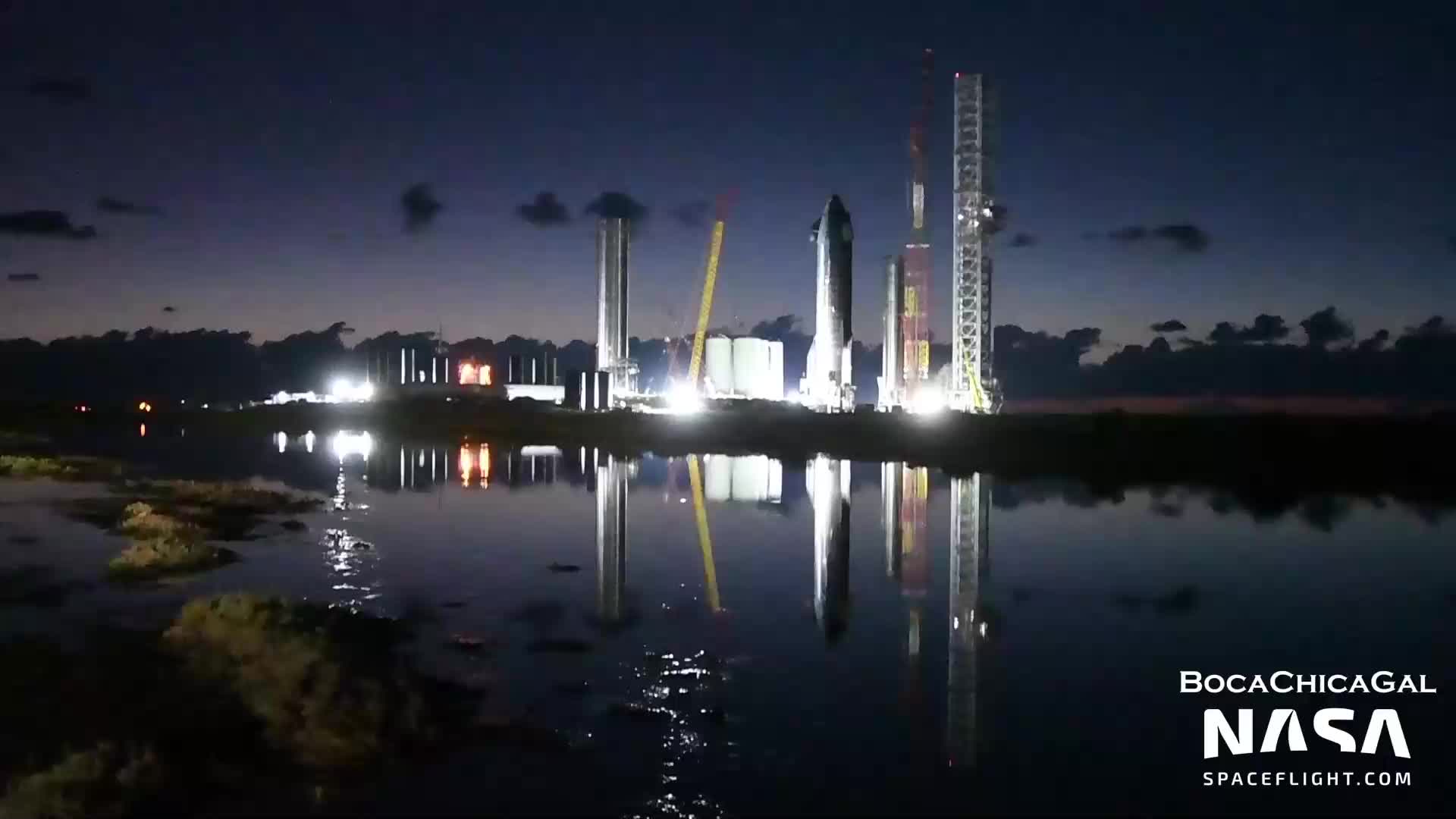 【中文浓缩】SpaceX星舰助推器4从发射架附近移开，亚轨道储罐开始加注液氧