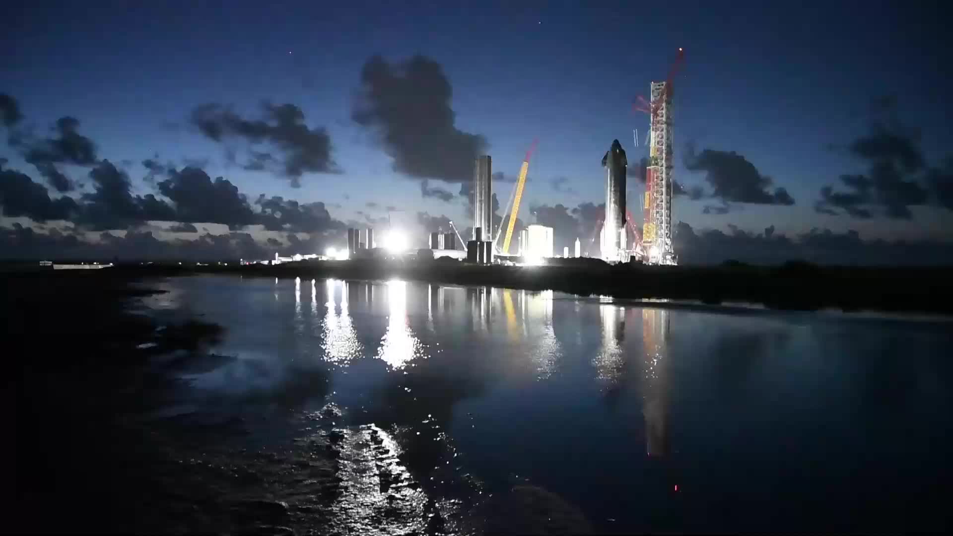 【中文浓缩】SpaceX星舰发射场小型储罐测试，星舰20依然在解决隔热瓦