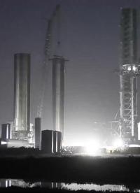 【中文浓缩】SpaceX星舰助推器5移出高机库，助推器6测试体堆叠完成