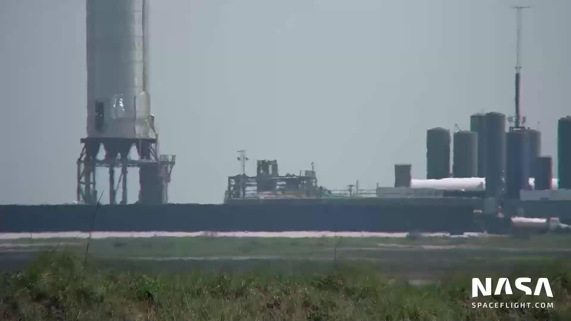 【中文浓缩】SpaceX星舰助推器3低温测试，舰体结霜，SN16疑被闪电击中1