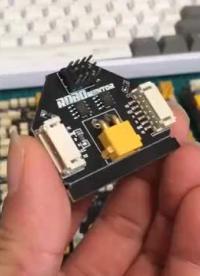 RoboMentor KIT擴展開發板，彌補了大板子的一些不足，除了4路減速電機接口外增加了豐富的接 - 1.