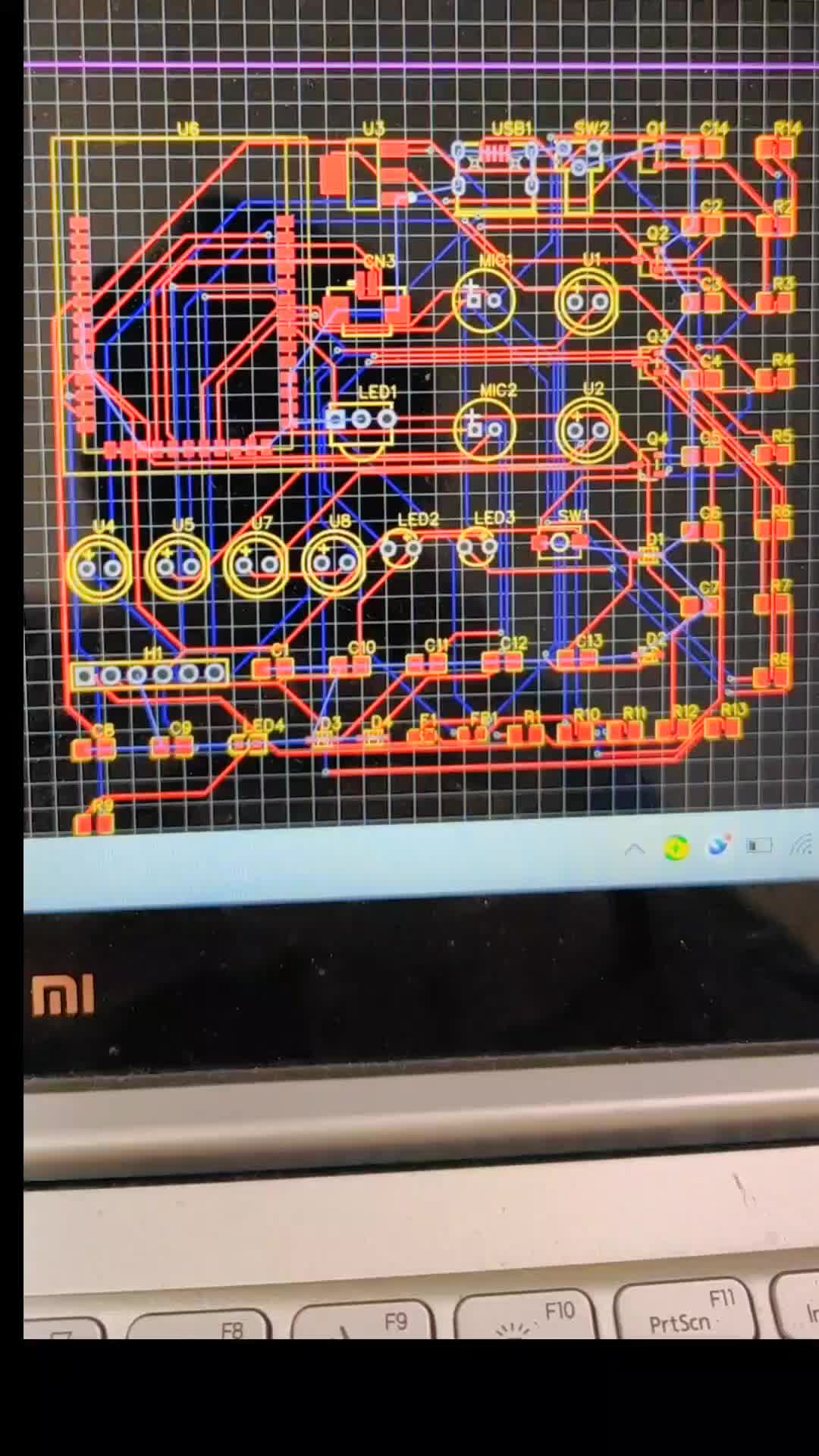 13 我畫的第一塊PCB，多多指教