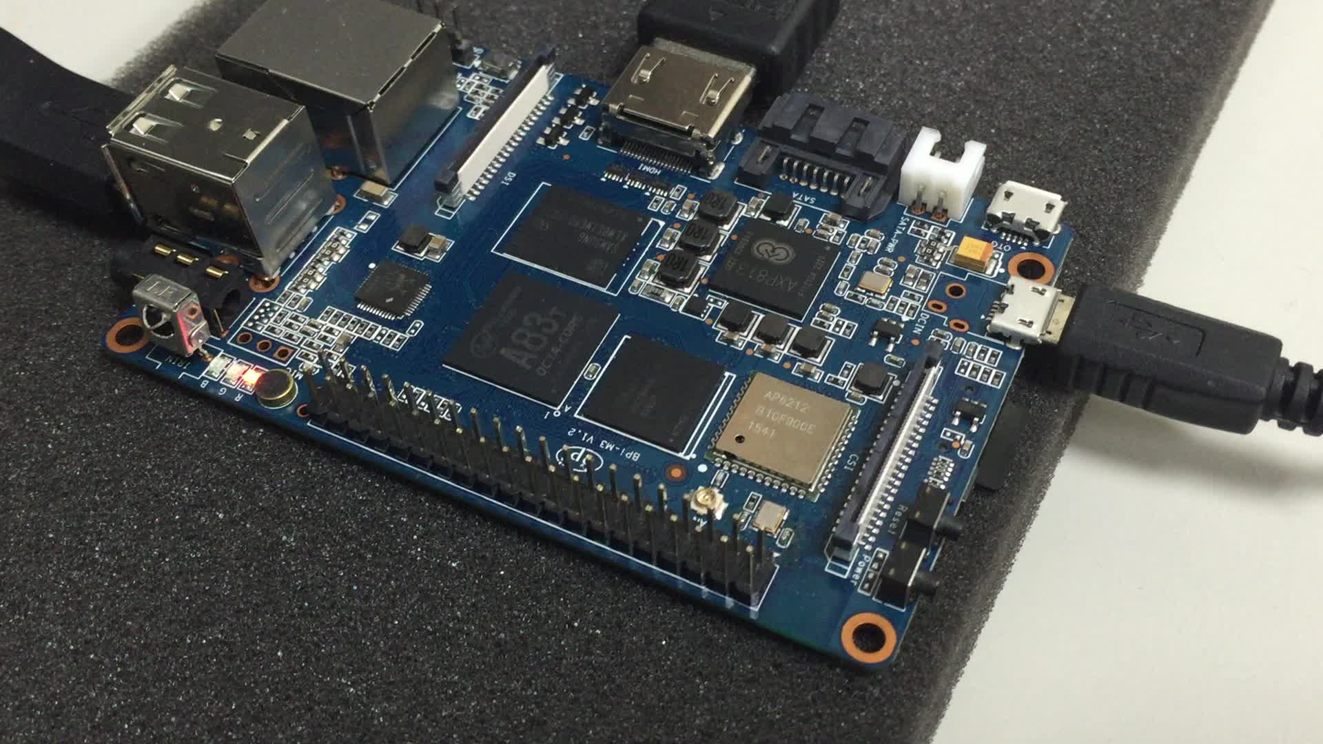 Banana Pi BPI-M3 开发板测试温度传感器#嵌入式开发 #开发板学习 #BananaPi 