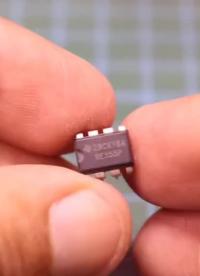 NE555制作最簡單的觸控電路，2個元件，利用人體的靜電實現(xiàn)開關(guān)燈