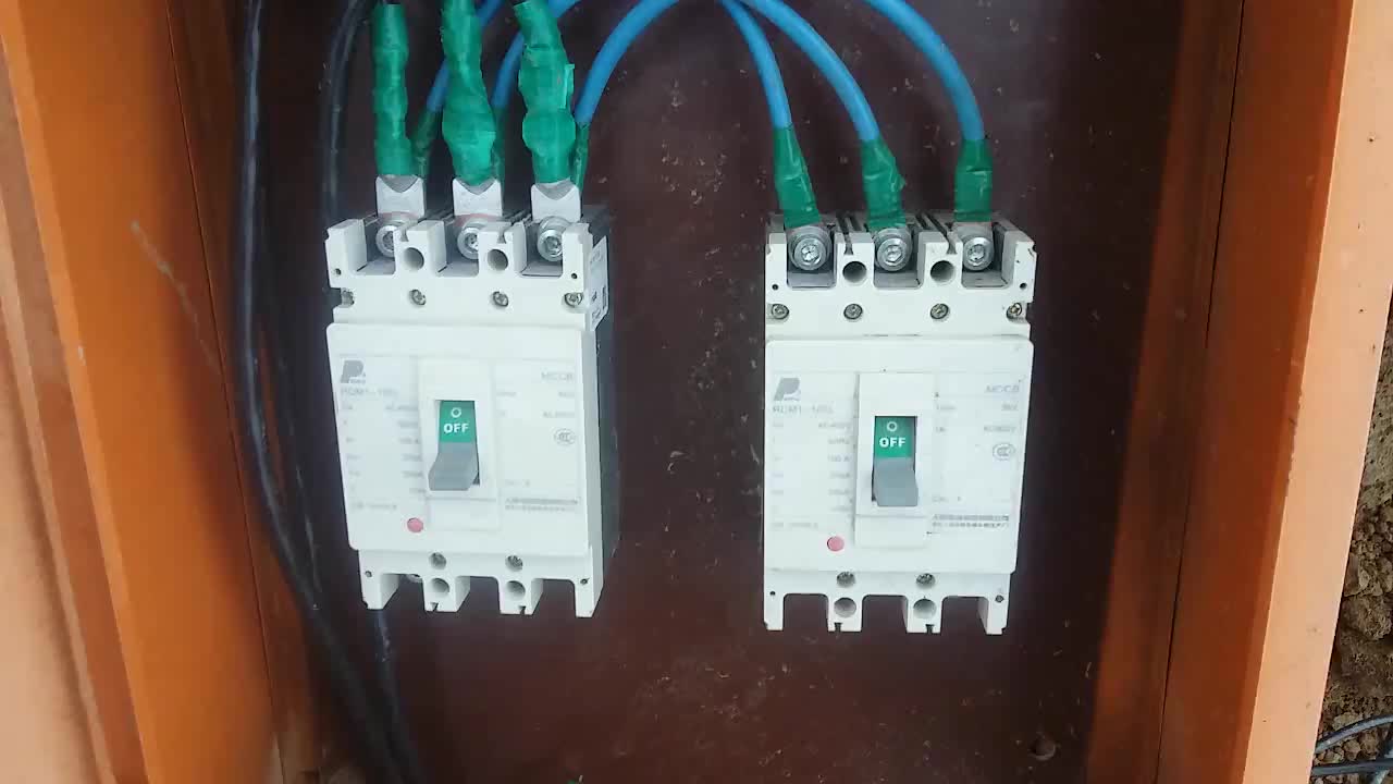#硬聲創(chuàng)作季  不管你是不是電工都要注意這種情況，一不小心就會(huì)觸電，老電工教你4條保命措施