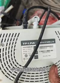 去廢品站尋寶，發現一堆路由器，還有一堆775電機，路由器還是好的我也沒啥用，拆天用線可以#尋寶 #硬聲創作季 