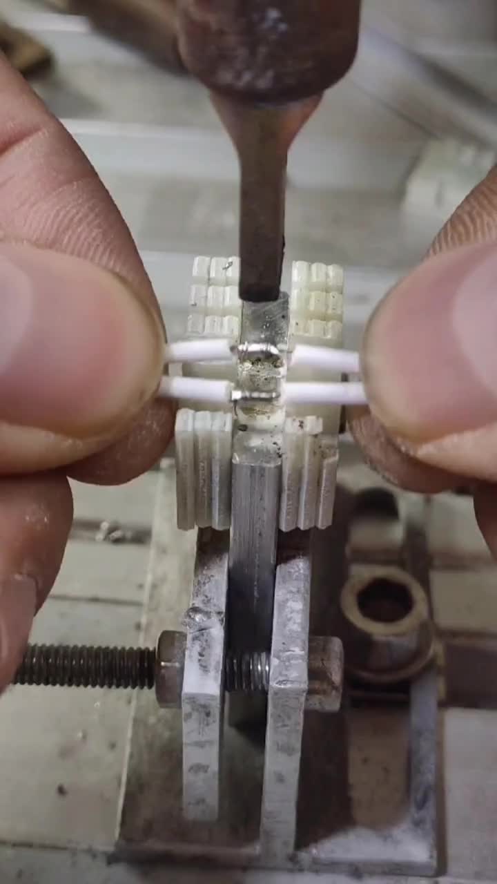 半自动焊锡机焊线速度杠杠的！#自动焊锡机#线材加工 #硬声创作季 