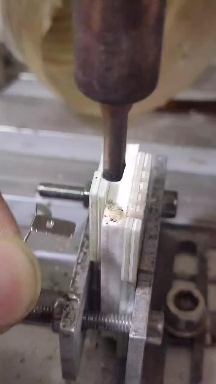 半自动焊锡机焊接导电片！#自动焊锡机#半自动焊锡机 #硬声创作季 
