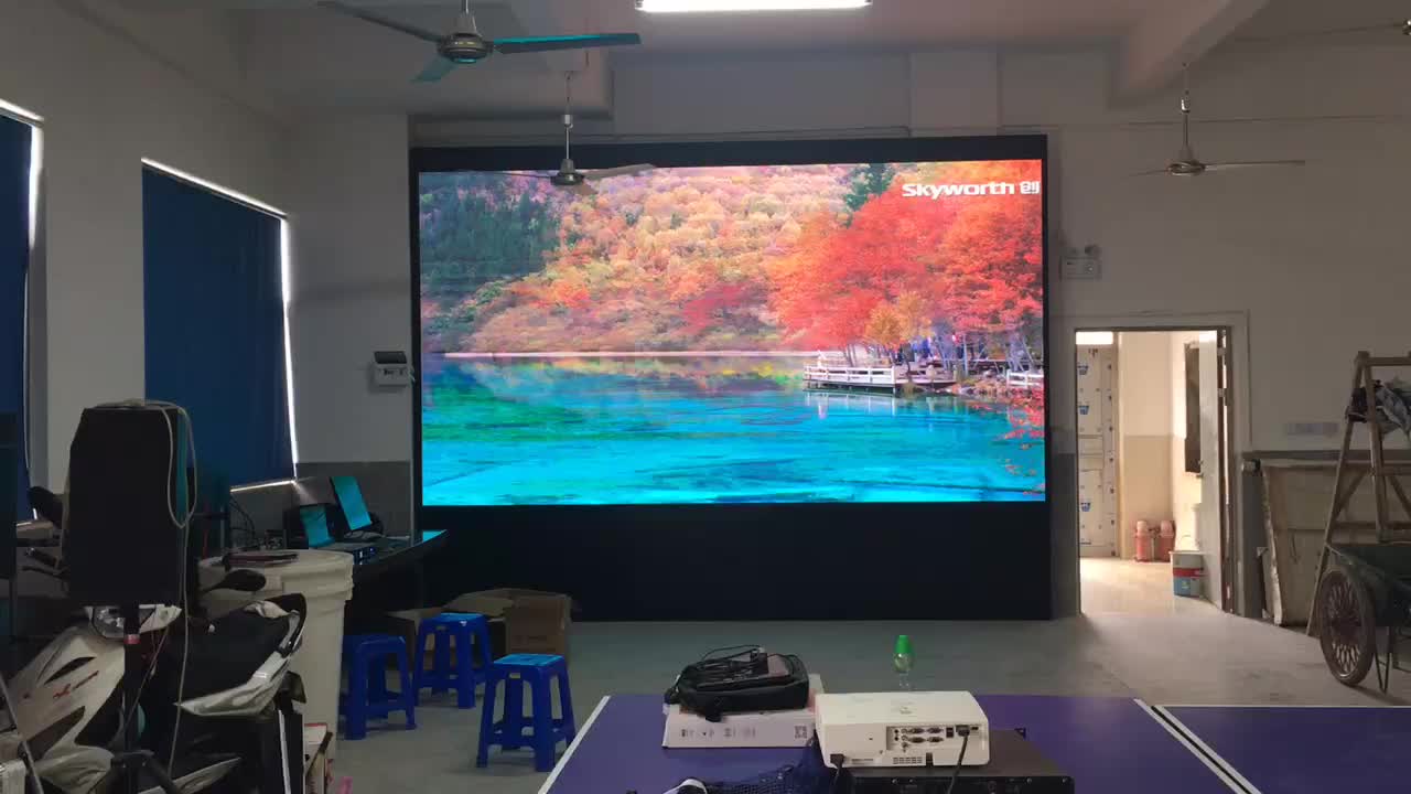 广东阳江某公司12平方室内P2.5全彩LED屏效果#鸿蒙 #产品方案 