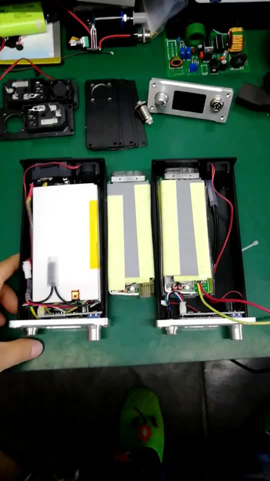 AC220和DC12-15伏雙用版，差最后開(kāi)孔了?？臻g足夠了，加上電池就是三用版的！#硬聲創(chuàng)作季 