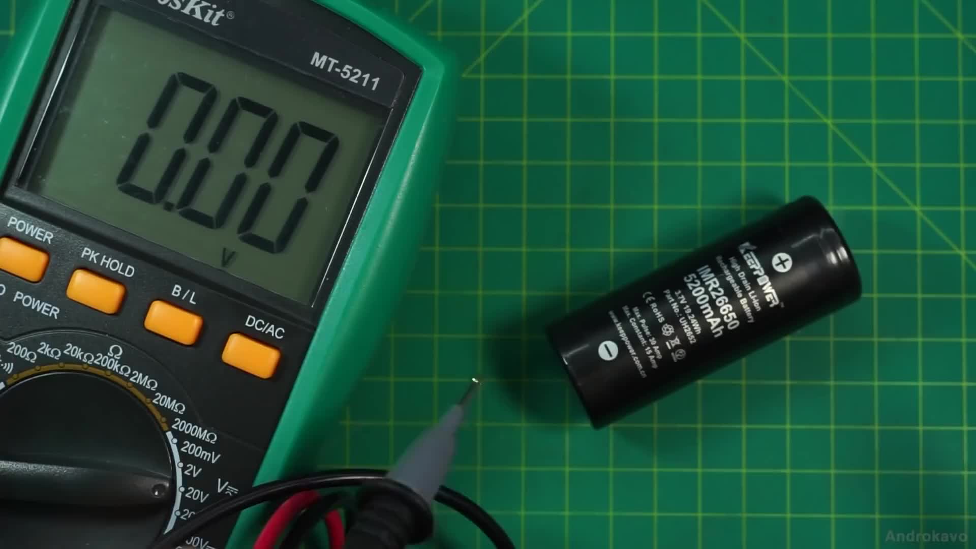 #硬声创作季  电子制作：DIY18650电池充电器和电压表（单片机程序+原理图+版图+详情简介）