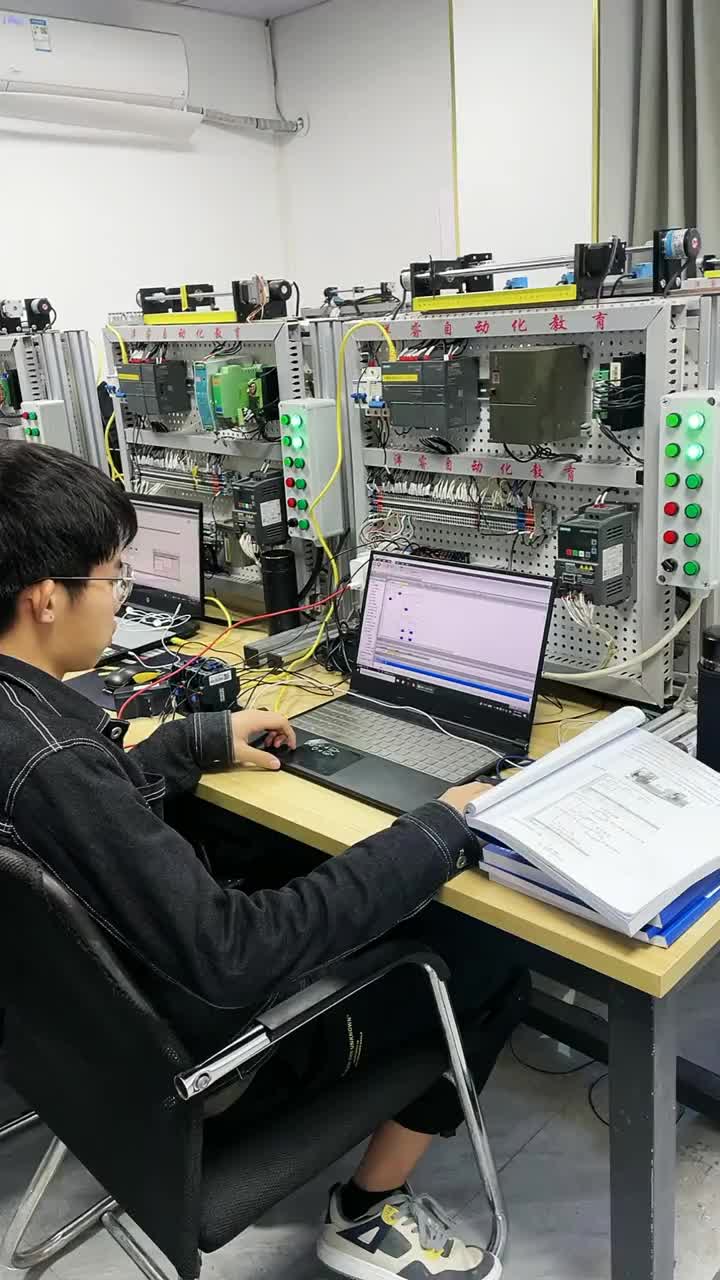 00后同學學習編程，三天即可入門編寫簡單的控制程序 #PLC#硬聲創作季 