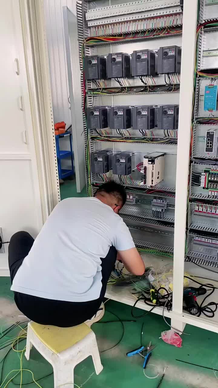 電工必備技能安裝配盤接線，老鐵這個控制柜你需要幾天能接完？ #成套電氣設備 #自動化 #plc#硬聲創作季 